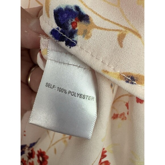 Rose + Olive Sleeveless Blouse Top Pink Floral XL V-Neck Classic Romantic Flowy - Picture 3 of 5